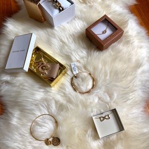 41 piece lot jewelry (Alex & Ani, Michael Kors..)